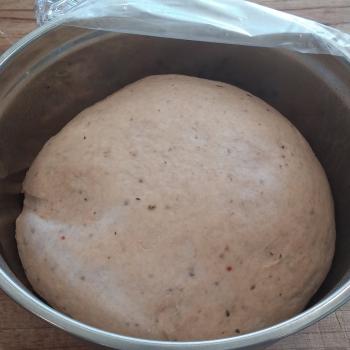 Alaskan Kaihanu D.P. Sourdough Pizza first overview