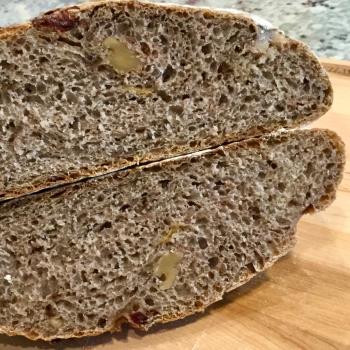 Hubert Pain au Levain, Canneberges, et Noix second overview